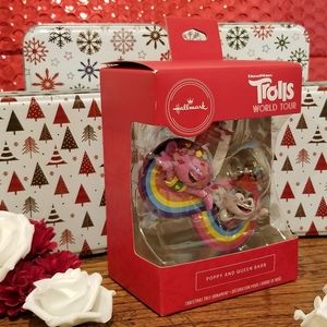 Hallmark Ornament Poppy And Queen Barb From Trolls